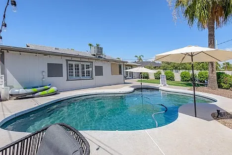 3 bed, 1839 sqft, $3,700 — Photo 1