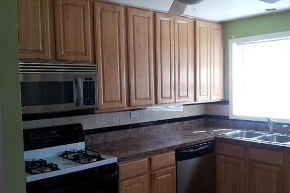5th image of 6235 S Moody Ave
