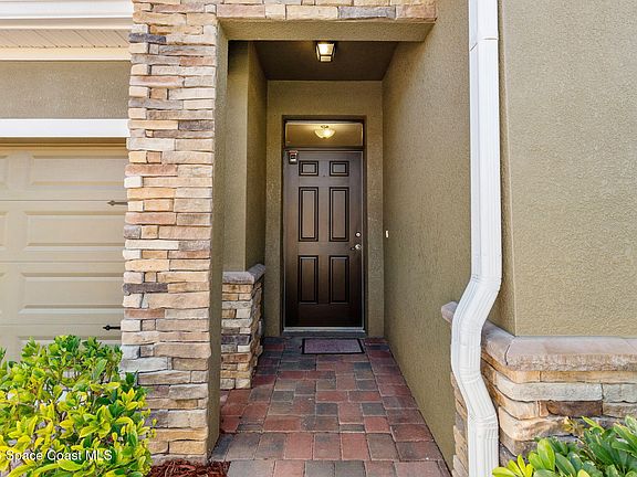 5th image of 704 Remington Green Dr SE