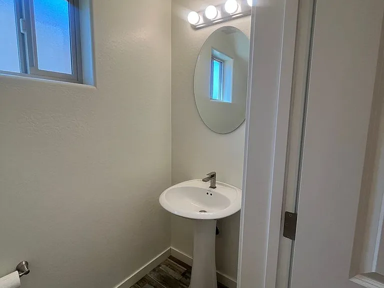 4200 N Viewpoint Dr — Photo 10