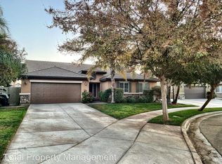 4931 W Rialto Ct, Visalia, CA 93277