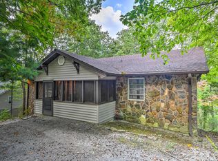 184 Harvey Osteen Rd, Zirconia, NC 28790