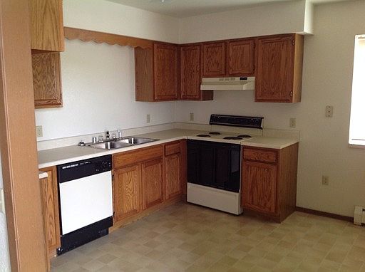 2nd image of 4454 Jacktar Rd APT D