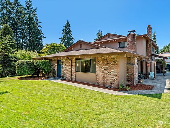 2nd image of 2814 Garden Court #A