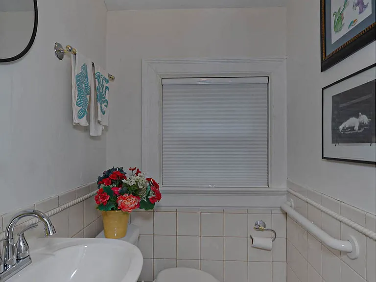 1702 Elmwood Dr — Photo 12