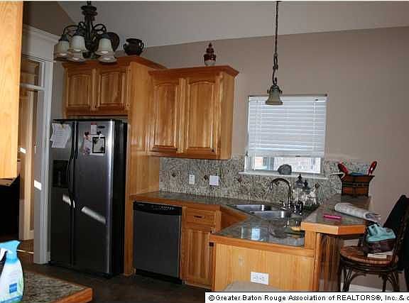 4th image of 38601 Alderly Ln