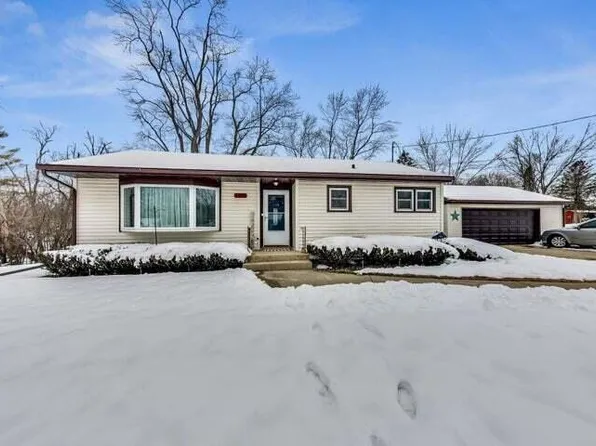 N3433 Walnut ROAD, Lake Geneva, WI 53147
