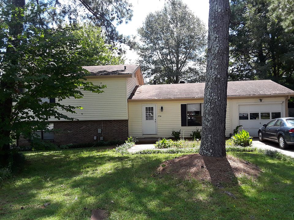1st image of 2956 Landmark Dr SE