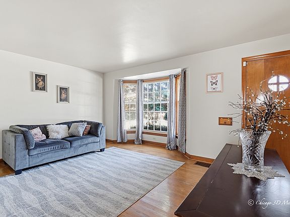 3rd image of 7435 W Rosedale Ave