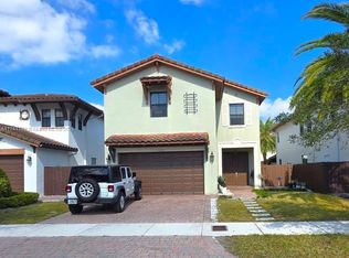 10255 NW 86th St, Doral, FL 33178