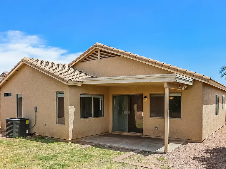 12954 W Voltaire Ave — Photo 16