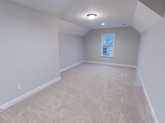4th image of 3429 Flora Dr