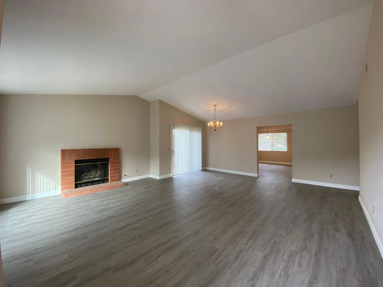 3 bed, 1475 sqft, $3,980 — Photo 3