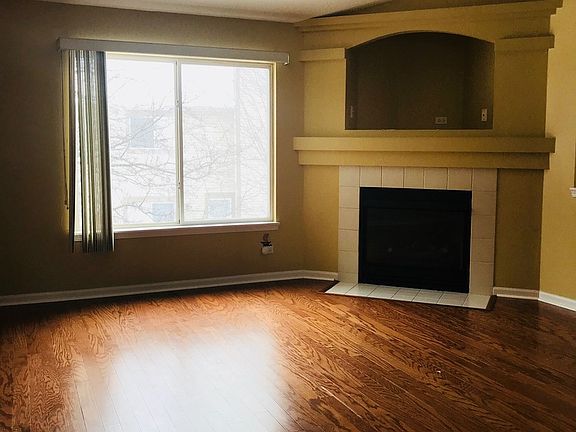 4th image of 973 Parkhill Cir #973