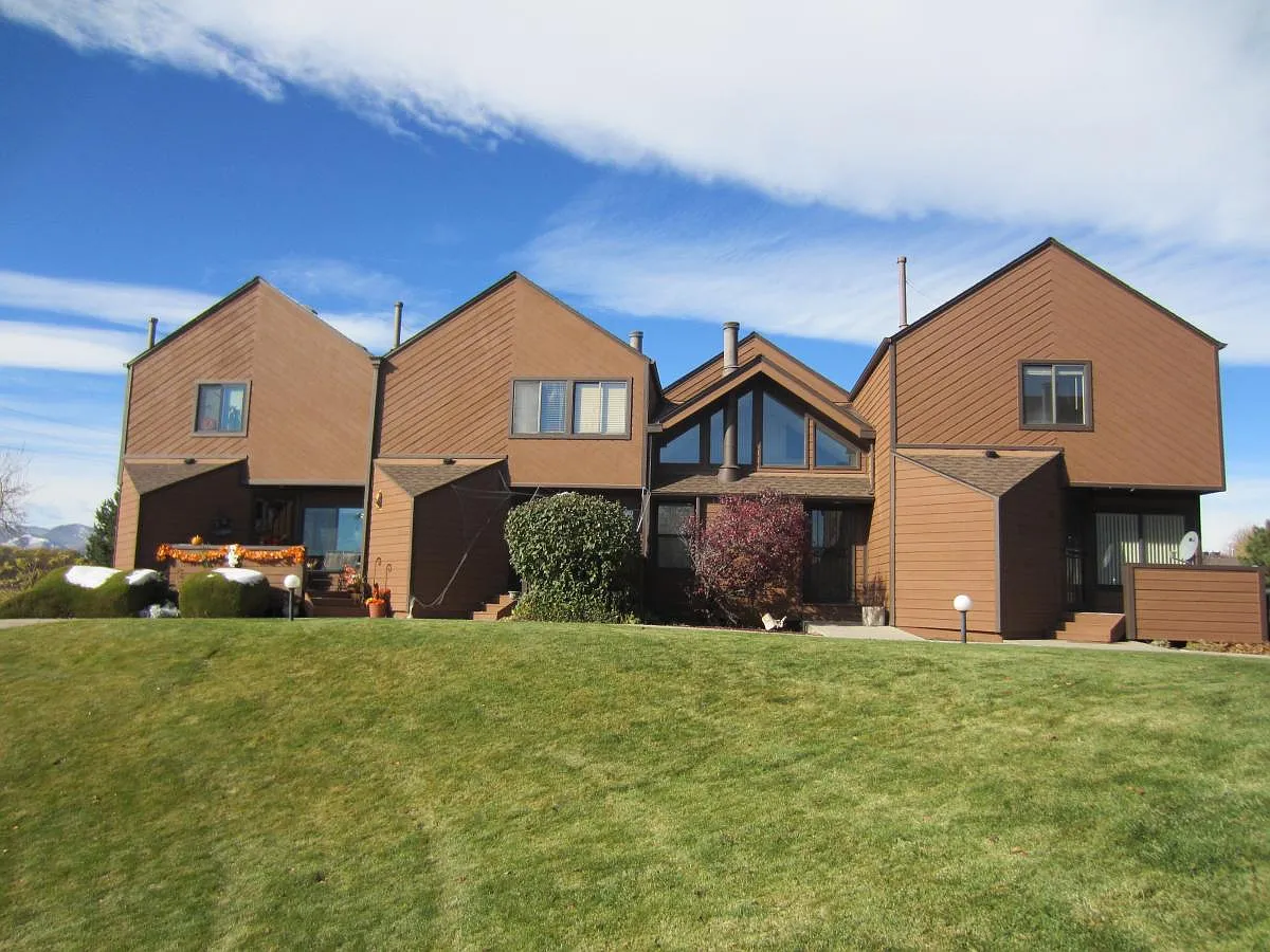 2 bed, 1.5 bath, 1200 sqft, $1,950 — Photo 4