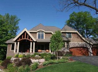 5960 Lake Linden Ct, Shorewood, MN 55331