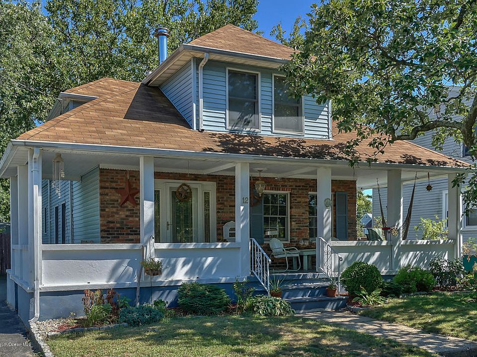 1st image of 12 Pinewood Ave