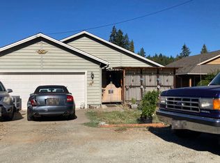 205 Berthel Ave, Canyonville, OR 97417