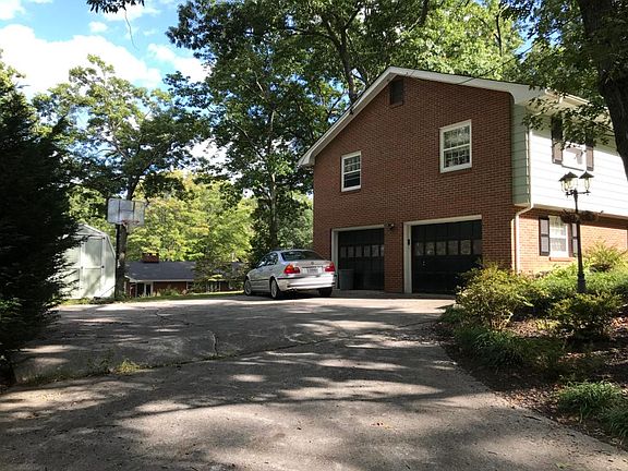 5th image of 3124 Golf Colony Dr