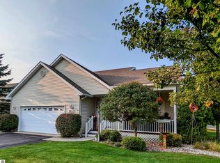 2862 Ruby St, Traverse City, MI 49684