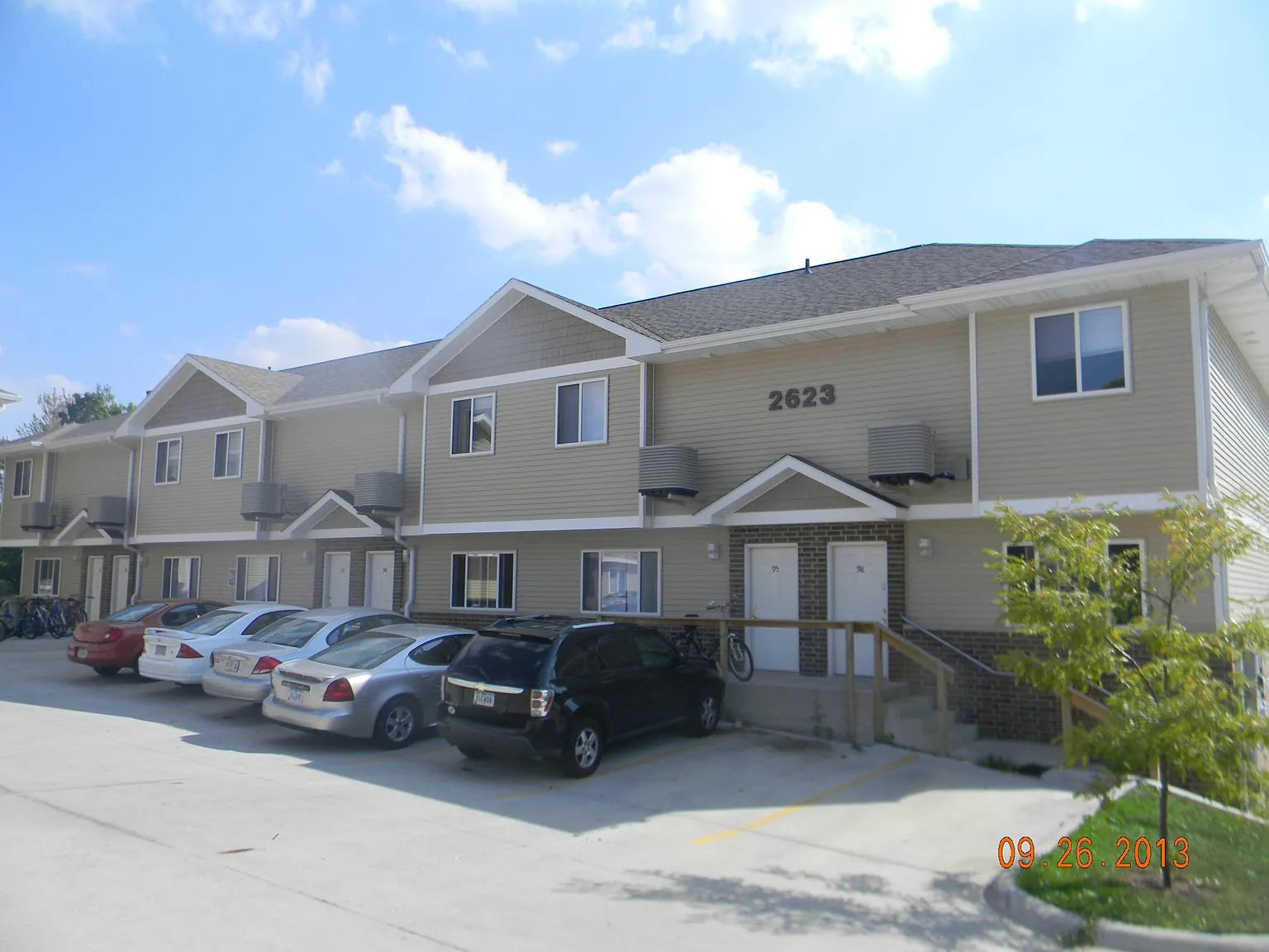 4 bed, 1190 sqft, $1,580 — Photo 1