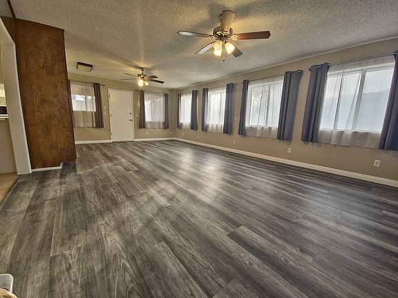Spacious Livingroom