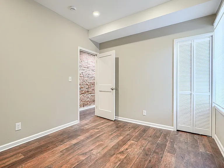446 N Linwood Ave #2 — Photo 8