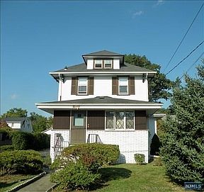 2nd image of 90 Forest Pl