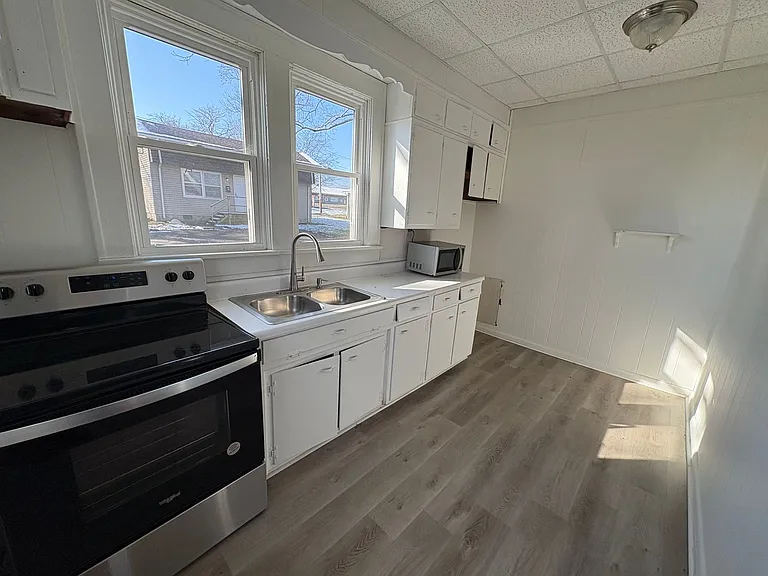402 E Wayne St — Photo 7