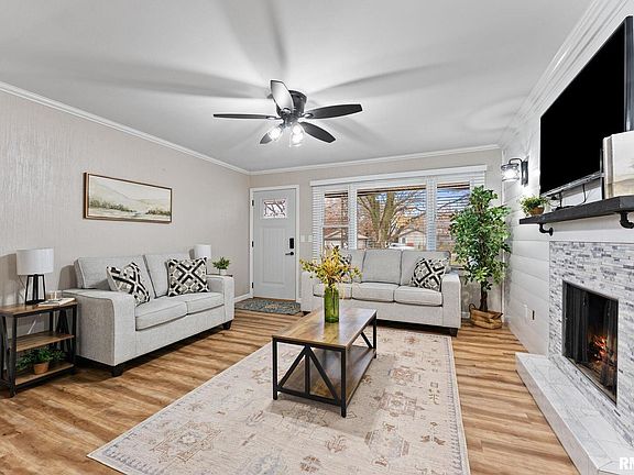 5th image of 5924 Dayton Corner B St #B