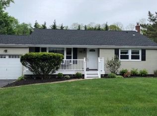 30 Manor Pkwy, Lincroft, NJ 07738