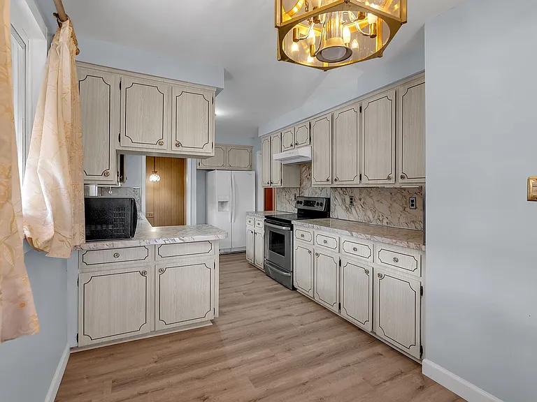 4208 Pardee Ave #1 — Photo 5