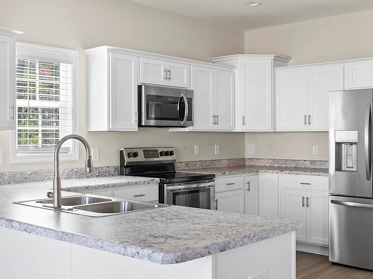 208 Broadleaf Dr — Photo 13