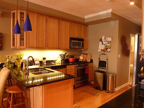5th image of 3850 N Paulina St