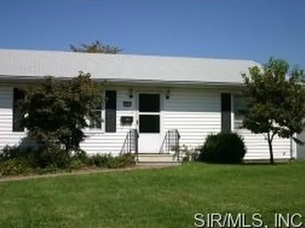 1541 Rodger Ave, Granite City, IL 62040