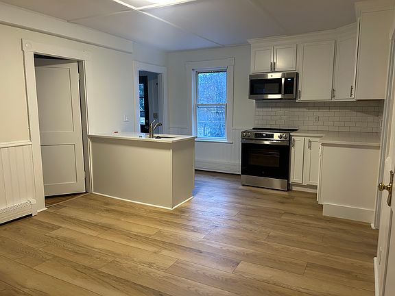 2nd image of 6 Cleveland Ave APT 1