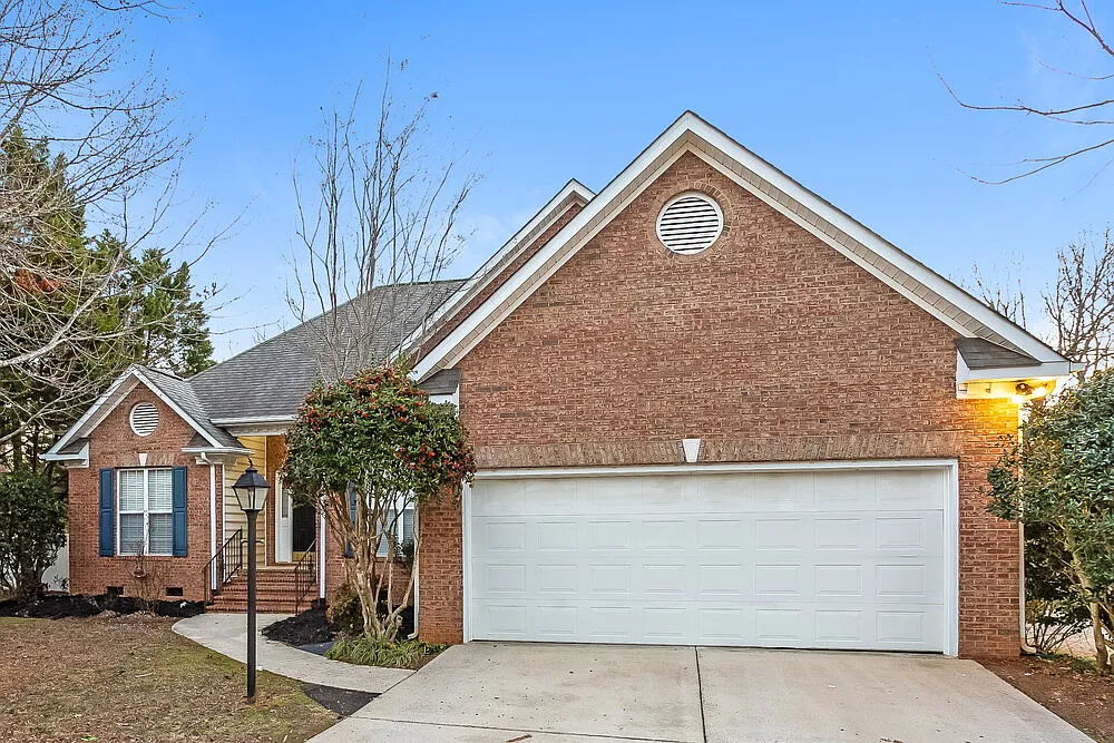3 bed, 2.0 bath, 1681 sqft, $3,460 — Photo 4