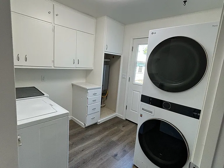 1111 NW 32nd St #6 — Photo 9
