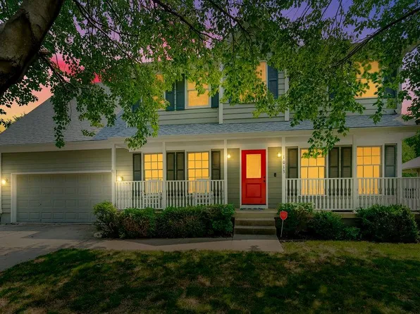 1013 NE Kenwood Dr, Lees Summit, MO 64064