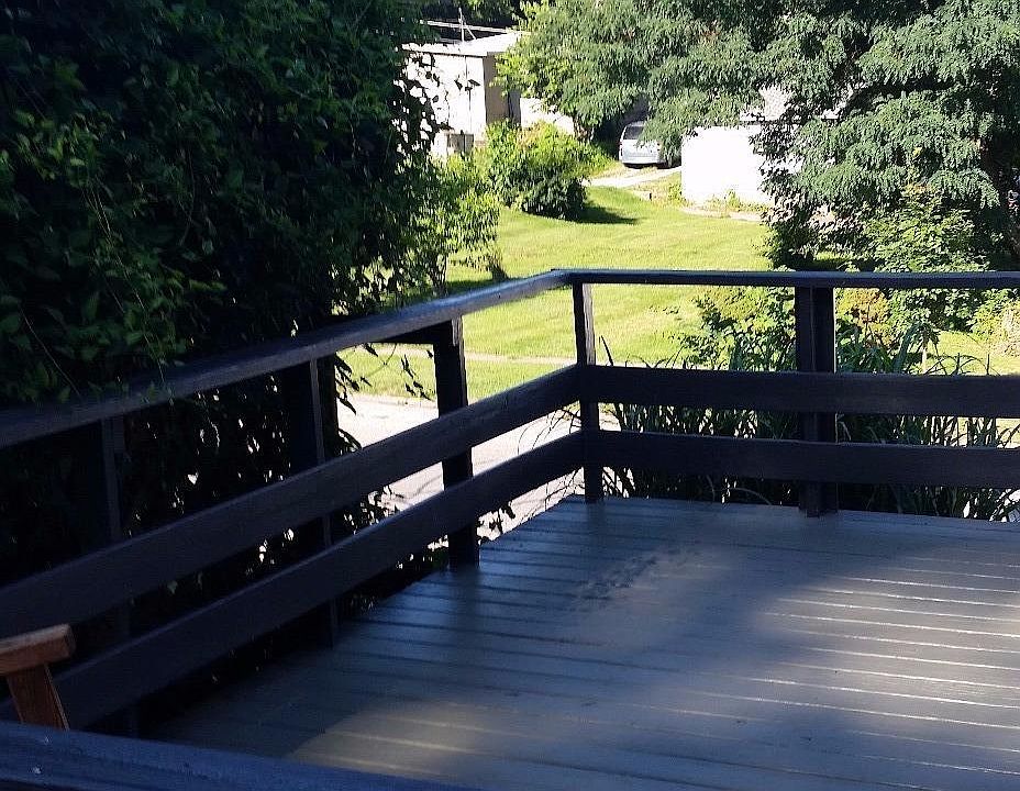 2nd image of 208 S 9th St