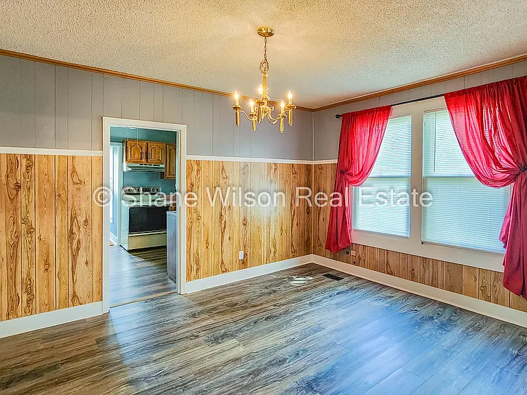 190 Cleveland St — Photo 8