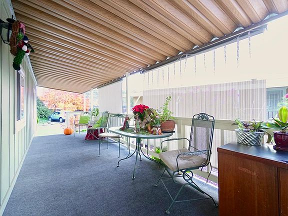 4th image of 366 Chateau La Salle Dr #366