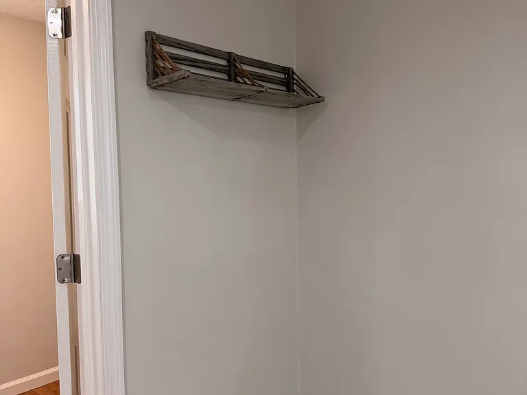 47 Vernon St E #1 — Photo 12