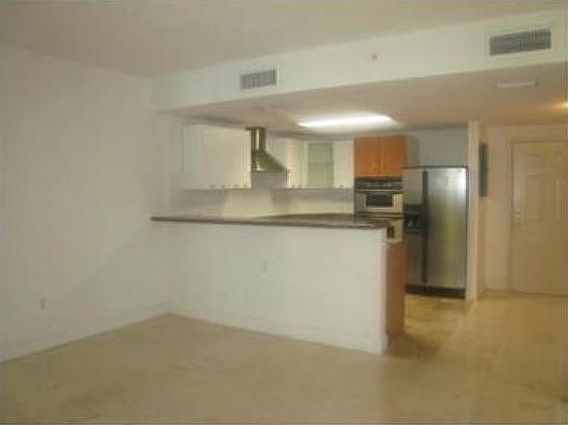 1st image of 170 SE 14th St #12B