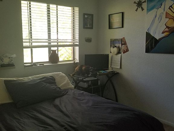Bedroom 2 (upper level)... no photos of Master Bedroom