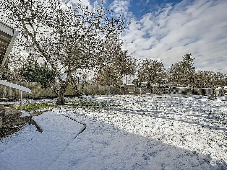 6838 S Park Ave — Photo 21
