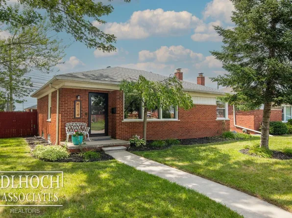 4114 23rd St, Wyandotte, MI 48192