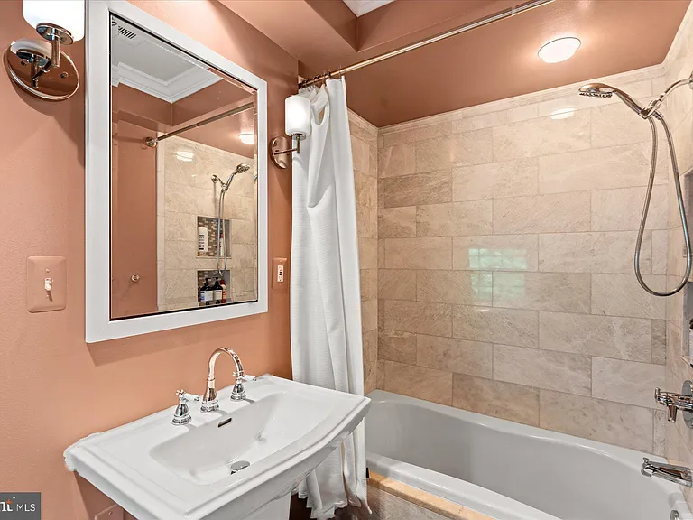 3701 Blackthorn Ct — Photo 24