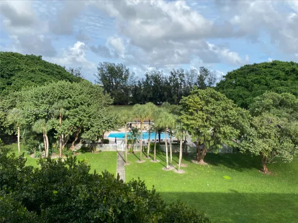 2650 S Course Dr APT 110, Pompano Beach, FL 33069