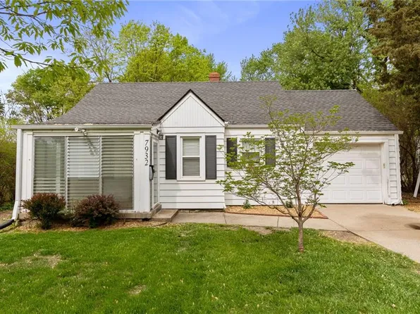 7932 Jarboe St, Kansas City, MO 64114